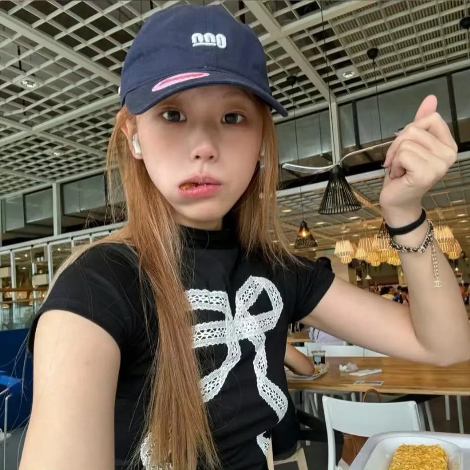 娱乐圈内二三事 封面